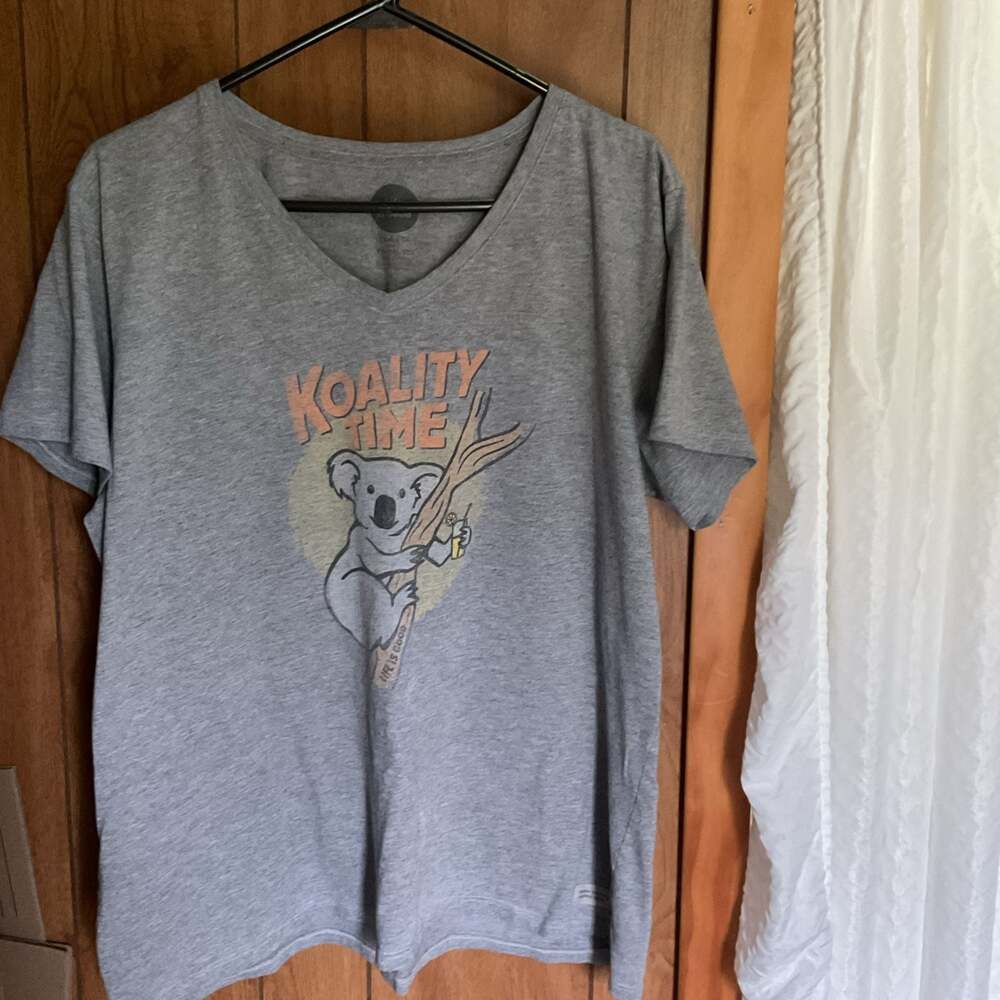 Women's Life is Good Koality Time Koala Bear Gray SS Crusher Vee T-Shirt